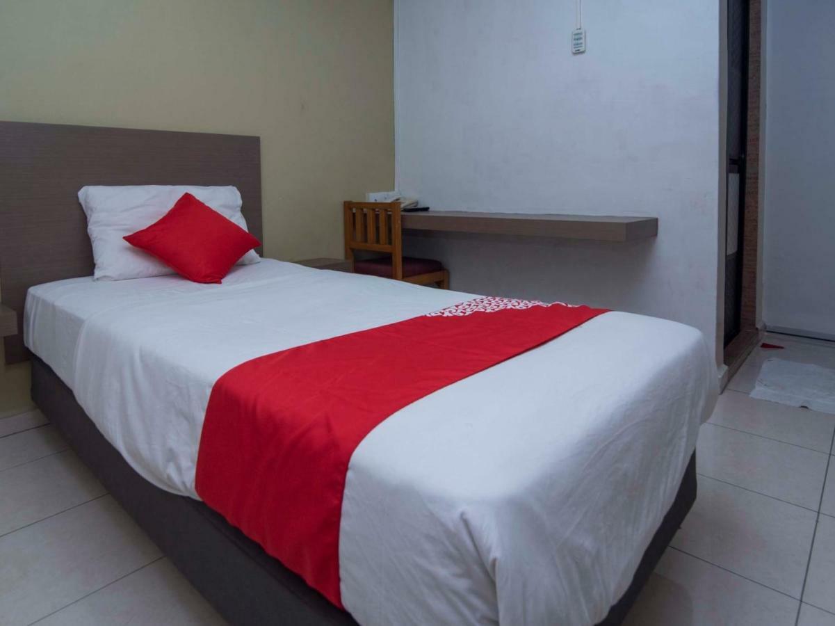 Oyo 434 Marbella Hotel Джохор-Бару Екстер'єр фото