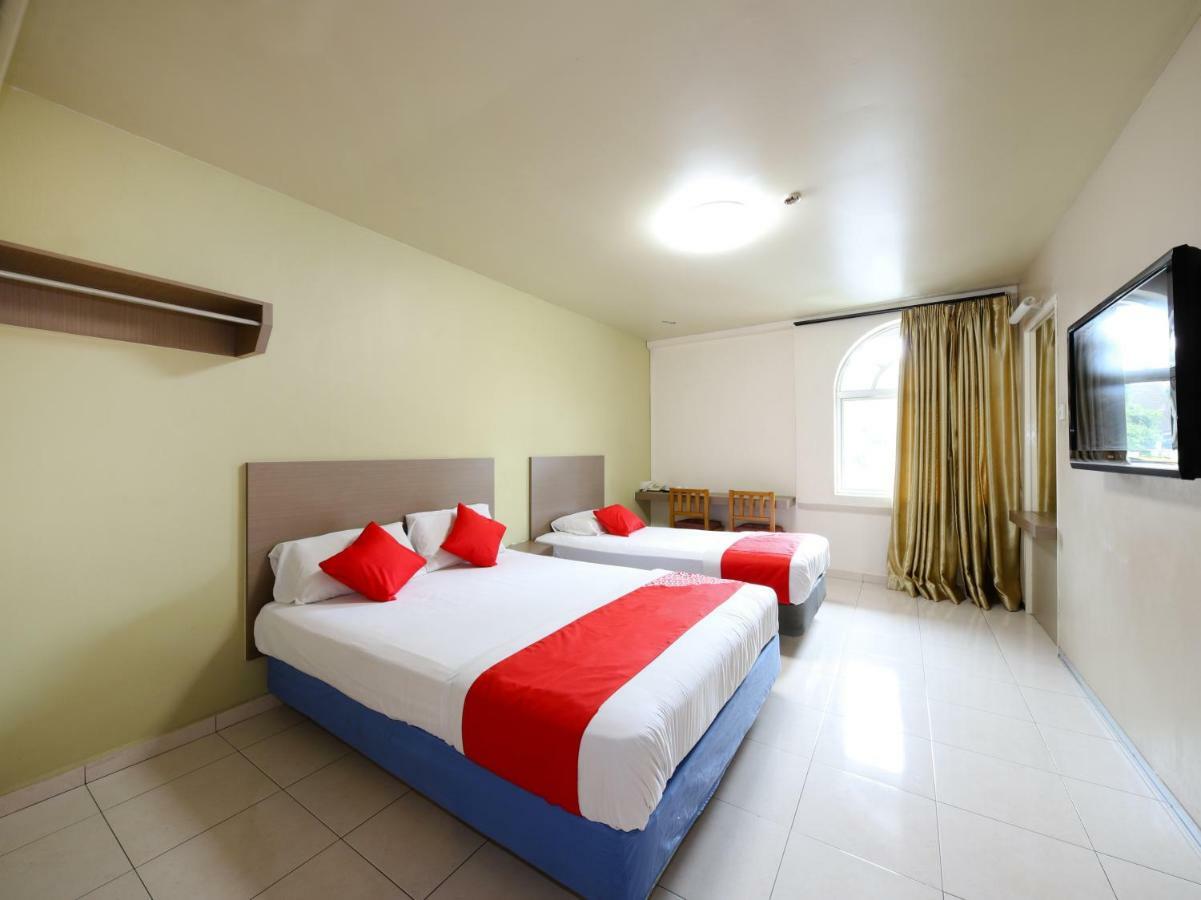 Oyo 434 Marbella Hotel Джохор-Бару Екстер'єр фото