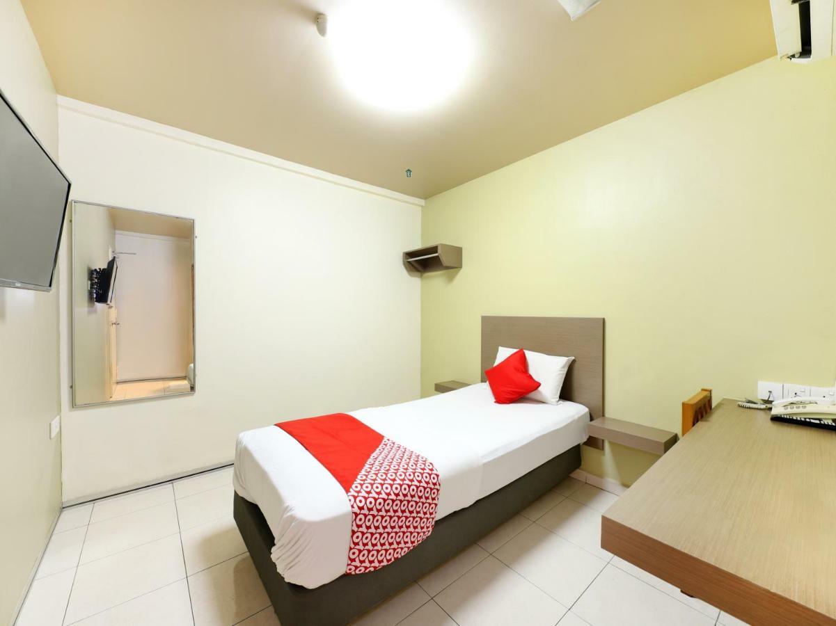 Oyo 434 Marbella Hotel Джохор-Бару Екстер'єр фото